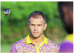 Medeama Head Coach 