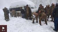 Around 1,000 cars stranded after travelling to see heavy snow in Murree