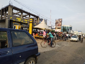 Crowds at an MTN office