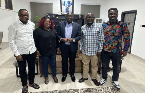 Dr Mahamudu Bawumia with the NPP-UK branch executives