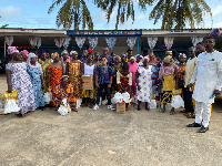 Big Dawood with some of the beneficiaries