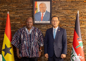 MAhama And Ambasadot