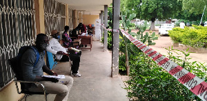 Delegates queuing to vote