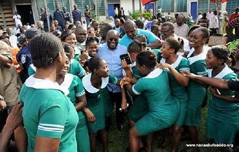 President Nana Addo Dankwa Akufo-Addo with some nurses