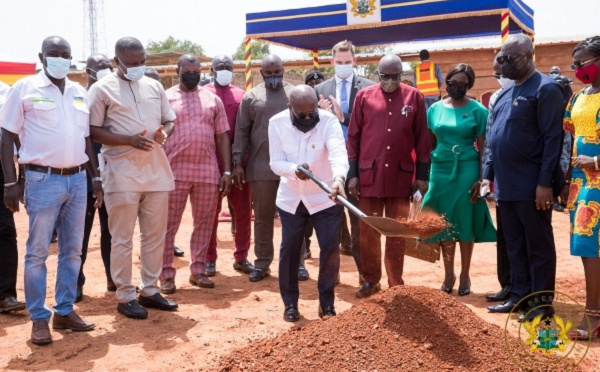 President Akufo-Addo cutting the sword for the construction of a GH¢5 million Ghana Award House