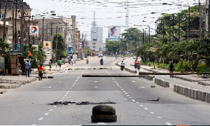 Lagos streets were mainly empty on Saturday morning [Temilade Adelaja/Reuters]