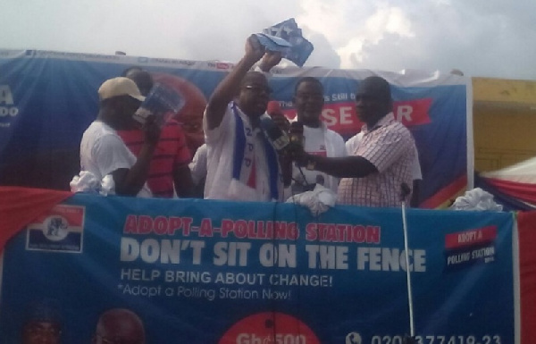 Mac Manu addressing party supporters in Koforidua