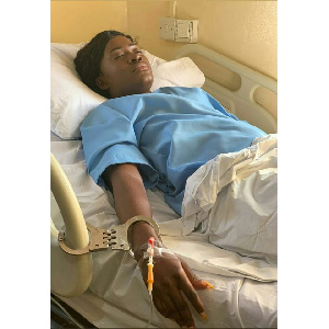 Fella Makafui Hospital Cuff