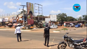 Police personnel reportedly come to intervene in the rush hours on Mondays