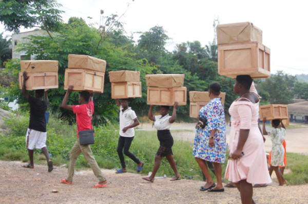 Items given to students includes 120 student trunks, 120 chop boxes, 20 students’ foam mattresses