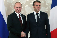 Vladimir Putin and Emmanuel Macron