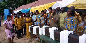 The Jomoro MP donated sewing machines to the graduates