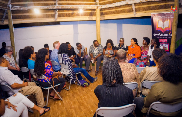 The team together with some officials at e-Ananse library