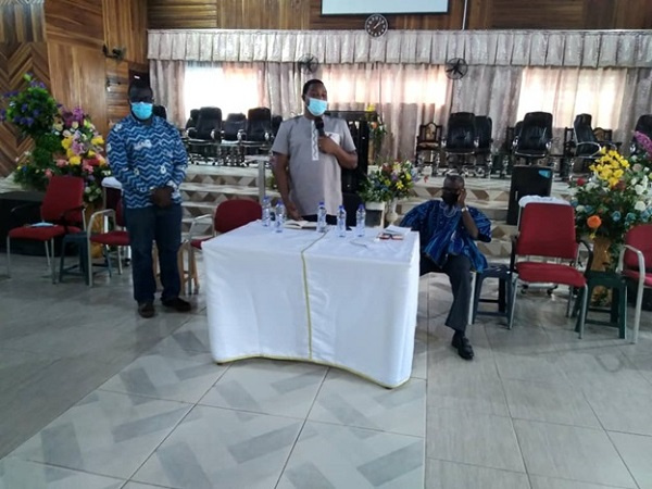 Obuasi MCE Mr. Elijah Adansi-Bonah speaking at a town hall meeting