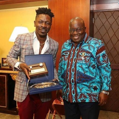 Musician Shatta Wale with President Akufo-Addo during his visit to the Jubilee House