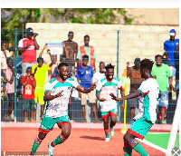 Karela United players celebrate after securing a win against Nsoatreman