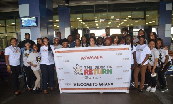 African American students in Ghana for the Year of Return/ Photo: yearofreturn.com