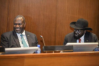 Previous talks between President Salva Kiir (R) and his rival Riek Machar have failed