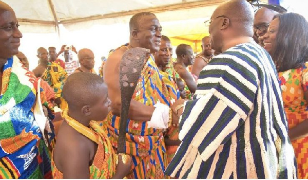 Dr Mahamudu Bawumia exchanging pleasantries