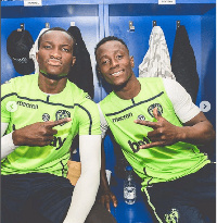 Emmanuel Boateng (R) and deceased ex-teammate Levante player , Raphael Dwamena