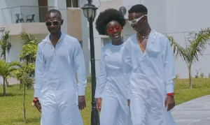 Okyeame Kwame and his two children