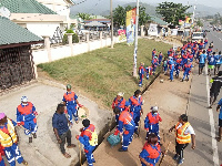 Members of the OEF joined hands with workers of Zoomlion to desilt gutters