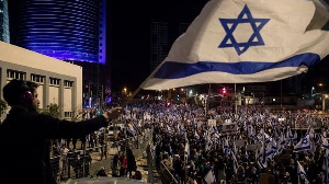 About 200,000 Dey Believed To Don Enter Streets For Tel Aviv