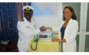 Fight against piracy - France hands over radio equipment to Ghana