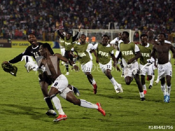 Emmanuel Agyemang-Badu celebrating wining penalty with Black Satellite teammates