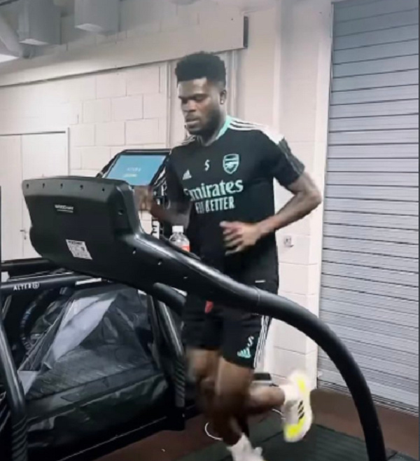 Thomas Partey stepping up rehab at Arsenal training centre