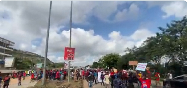 Dozens of Kasoa residents on Friday demonstrated over bad roads