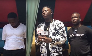 Stonebwoy visited the  paramount chief of Elmina