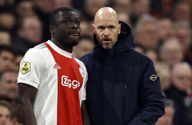 Brian Brobbey with Man United manager Erik Ten Haag