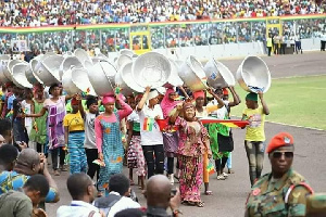 Hassan Ayariga chided the Vice President over the parade of head porters at the stadium