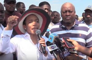 Dr Zanetor Rawlings and ex president Mahama visited flood prone areas in Korle Klottey constituency