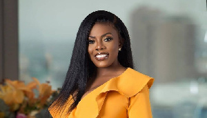 Nana Aba Anamoah Buys 2 Boxes Of Bofrot 1