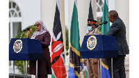 Presidents Uhuru Kenyatta and Samia Suluhu address a joint press briefing