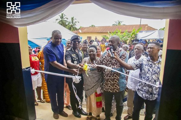 Kojo Oppong-Nkrumah, IGP cutting the tap to open the new police station