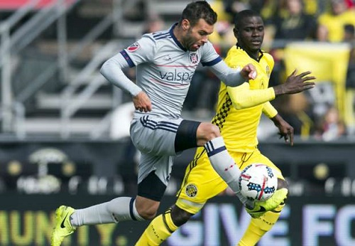 Jonathan Mensah (yellow)