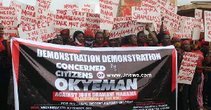 The demonstrators deem Mahama's action distasteful