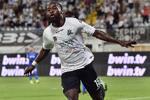 Spezia striker, M'Bala Nzola