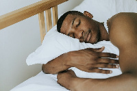 Tips for how to eat right to sleep tight