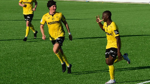 Solomon Owusu, Ghanaian midfielder (r)