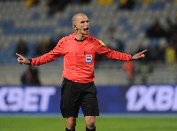 South African referee Victor Gomez