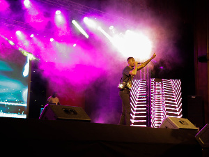 Joey B administered  superior party aura at the Sarkodie's Rapperholic concert.