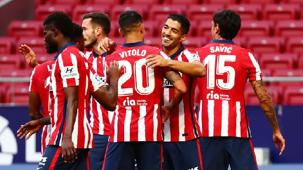 Partey celebrates the victory with his teammates