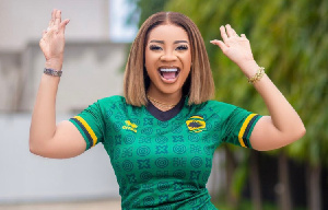 Serwaa Amihere Jersey.png