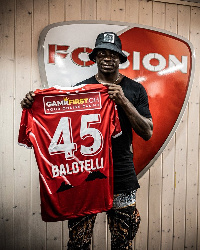 Mario Balotelli joins FC Sion