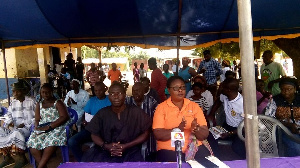 Residents and participants at the seminar