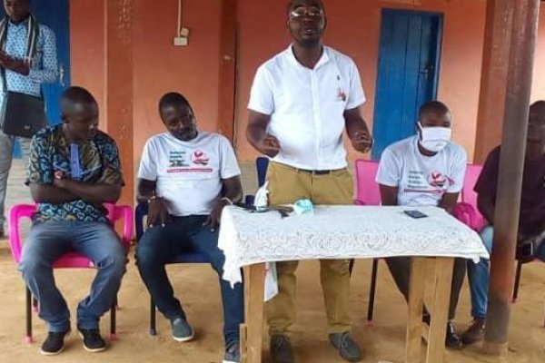 Patrick Ekye Kwesie, CPP Parliamentary aspirant for Jomoro speaking to residents